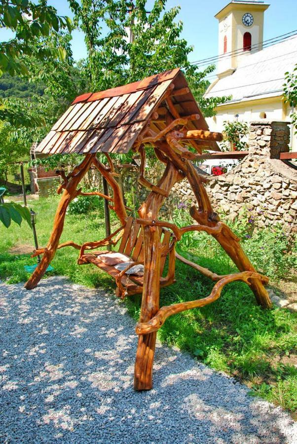 Pensiunea DORA SASCA Sasca Montană Exterior foto